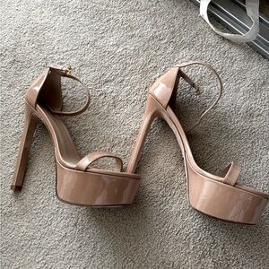 Worn once Stuart Weitzman Nudist Hollywood Size 9 heel.